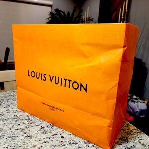 Louis Vuitton Shopping Bag 🛍️